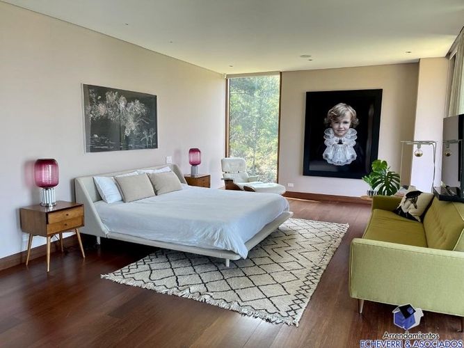 Casa de 4 alcobas en venta en Los Balsos, Medellín, 890 m² · foto 5 de 21