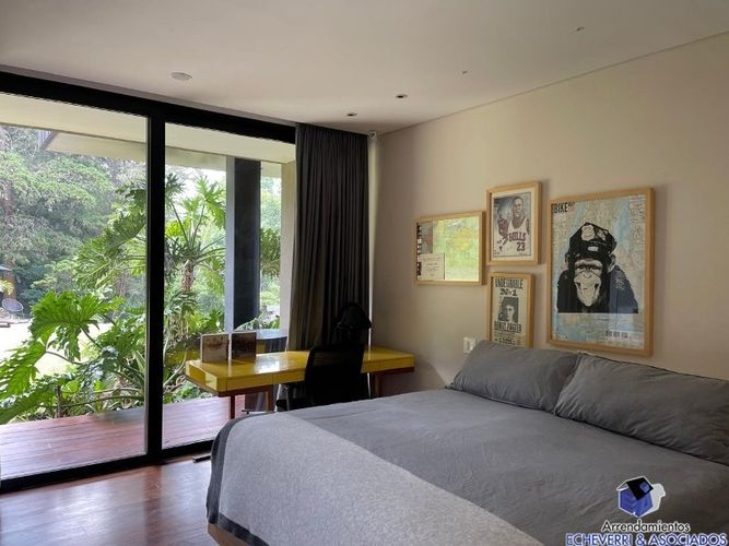 Casa de 4 alcobas en venta en Los Balsos, Medellín, 890 m² · foto 18 de 21