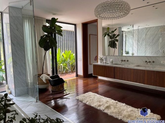 Casa de 4 alcobas en venta en Los Balsos, Medellín, 890 m² · foto 21 de 21