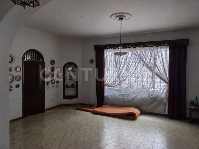 Casa de 6 alcobas en venta en Granada, Cali, 450 m² · foto 5 de 8