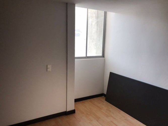 Apartamento de 3 alcobas en venta en Urbanizacion Ciruelos, Bello, 59 m² · foto 5 de 10