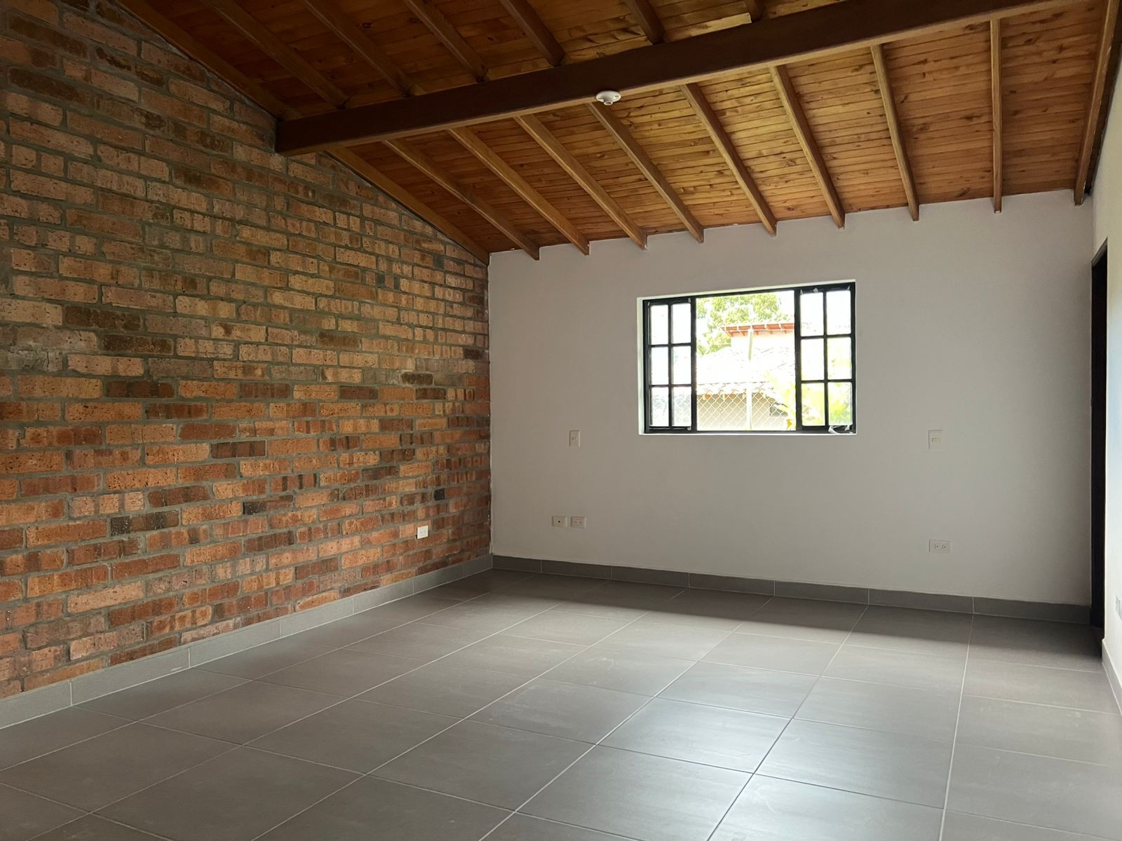 Casa en arriendo en Camino Verde, Envigado · foto 7 de 13
