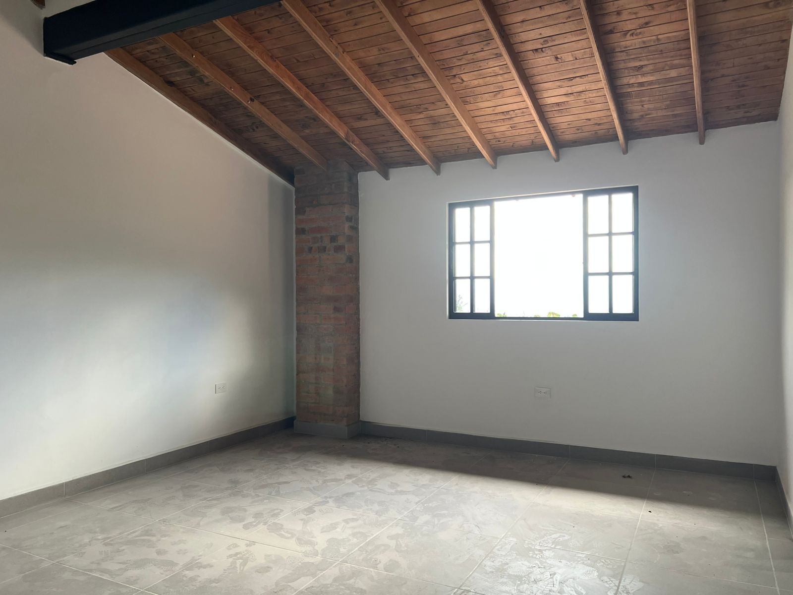 Casa en arriendo en Camino Verde, Envigado · foto 9 de 13