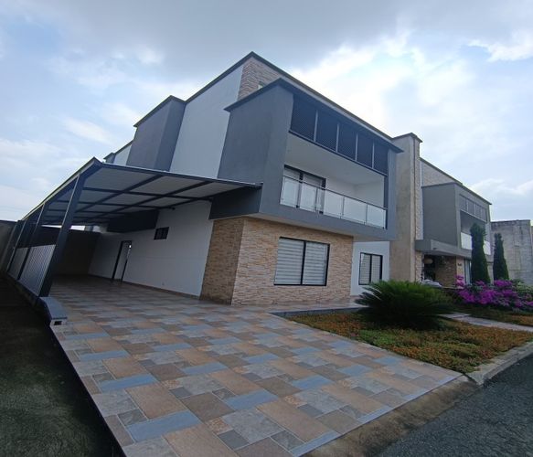 Casa de 6 alcobas en venta en Las Mercedes, Jamundí, 322 m² · foto 2 de 17