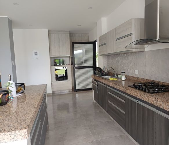 Casa de 6 alcobas en venta en Las Mercedes, Jamundí, 322 m² · foto 5 de 17