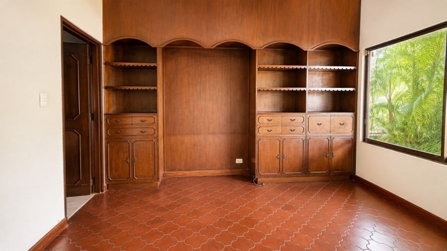 Casa de 5 alcobas en venta en Arboledas, Cali, 323 m² · foto 2 de 19