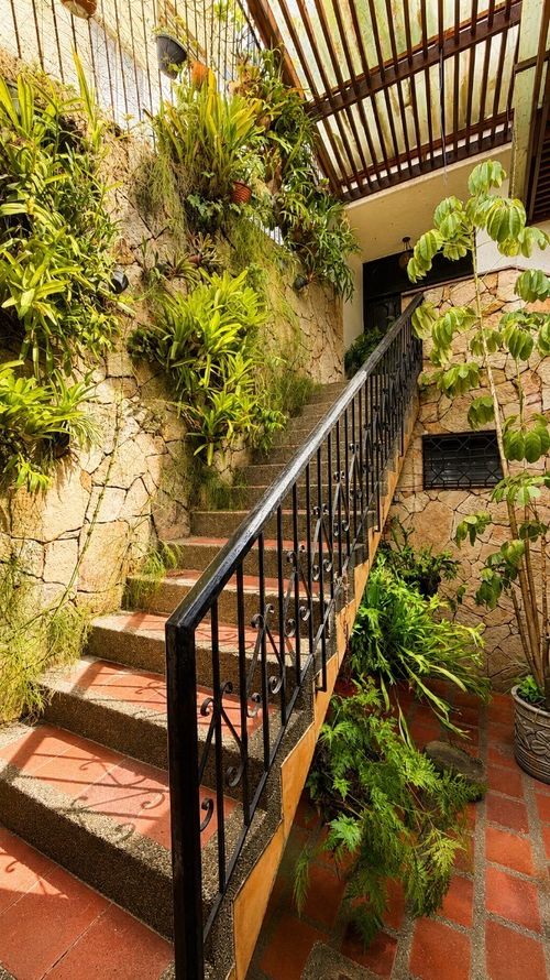 Casa de 5 alcobas en venta en Arboledas, Cali, 323 m² · foto 6 de 19