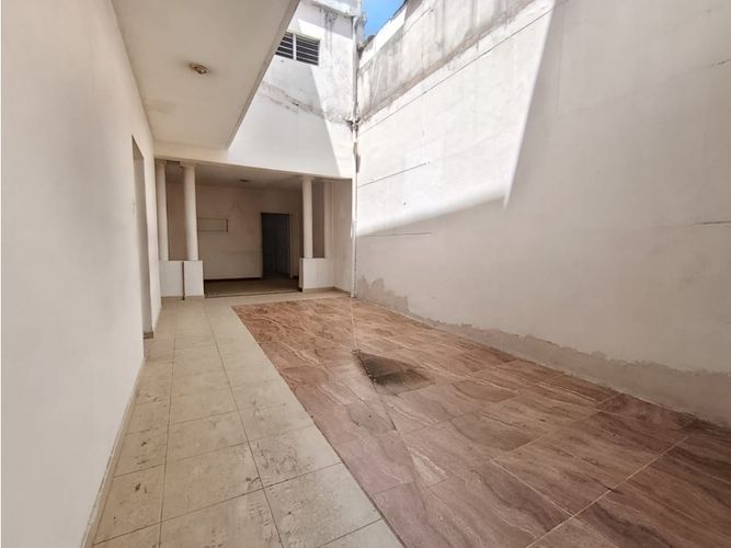 Casa de 10 alcobas en venta en El Salvador, Medellín, 264 m² · foto 2 de 11
