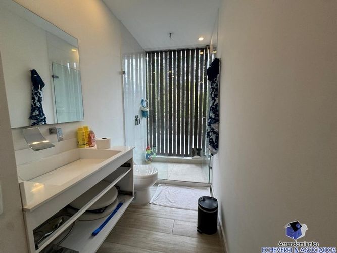 Casa de 4 alcobas en venta en Los Balsos, Medellín, 780 m² · foto 16 de 19