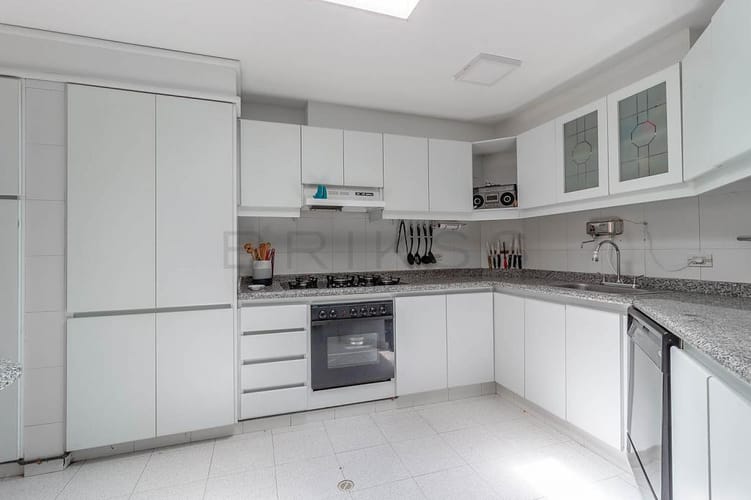 Apartamento en venta en Santa Barbara Central, Bogotá · foto 4 de 14