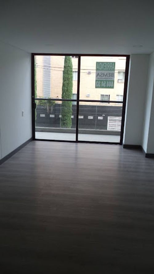 Apartamento de 3 alcobas en arriendo en Laureles, Medellín, 90 m² · foto 22 de 24