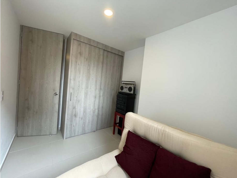 Apartamento en venta en Zona Industrial No. 1, Itagüí · foto 5 de 14