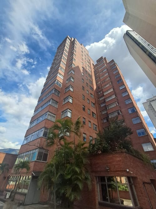 Oficina en arriendo en Villa Nueva, Medellín, 700 m² · foto 4 de 12