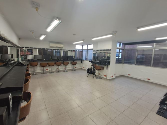 Oficina en arriendo en Villa Nueva, Medellín, 700 m² · foto 7 de 12