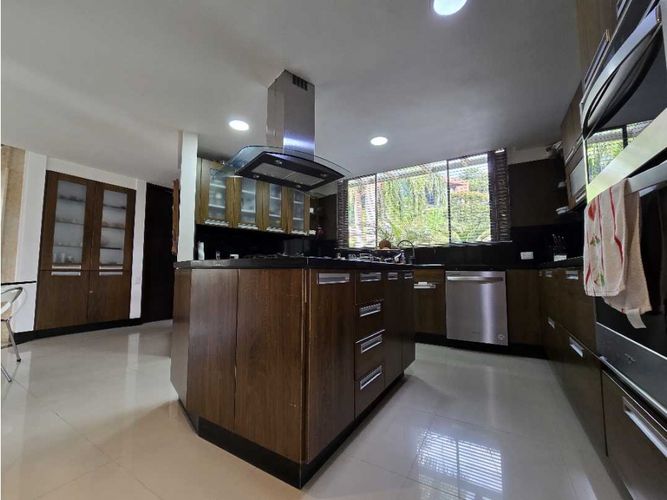 Casa de 4 alcobas en venta en Loma Del Escobero, Envigado, 606 m² · foto 6 de 24