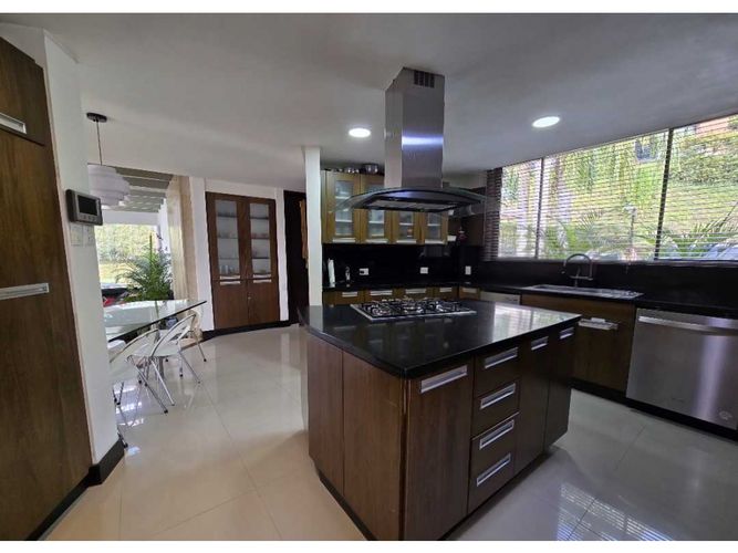 Casa de 4 alcobas en venta en Loma Del Escobero, Envigado, 606 m² · foto 7 de 24