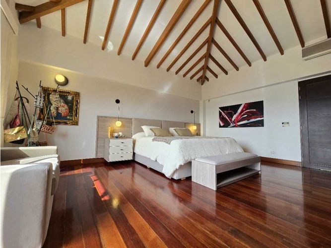 Casa de 4 alcobas en venta en Loma Del Escobero, Envigado, 606 m² · foto 14 de 24