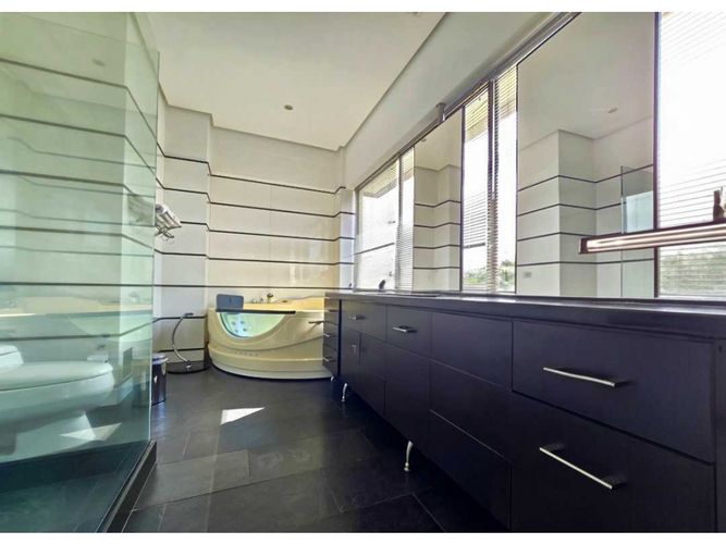 Casa de 4 alcobas en venta en Loma Del Escobero, Envigado, 606 m² · foto 15 de 24