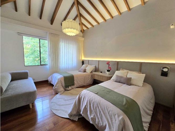 Casa de 4 alcobas en venta en Loma Del Escobero, Envigado, 606 m² · foto 20 de 24
