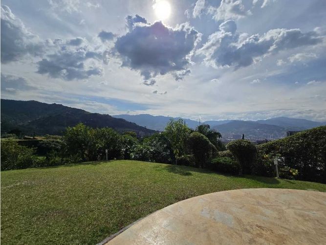 Casa de 4 alcobas en venta en Loma Del Escobero, Envigado, 606 m² · foto 24 de 24