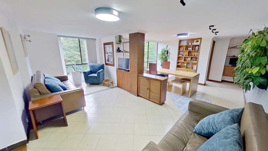 Apartamento de 4 alcobas en venta en El Poblado, Medellín, 102 m² · foto 3 de 24