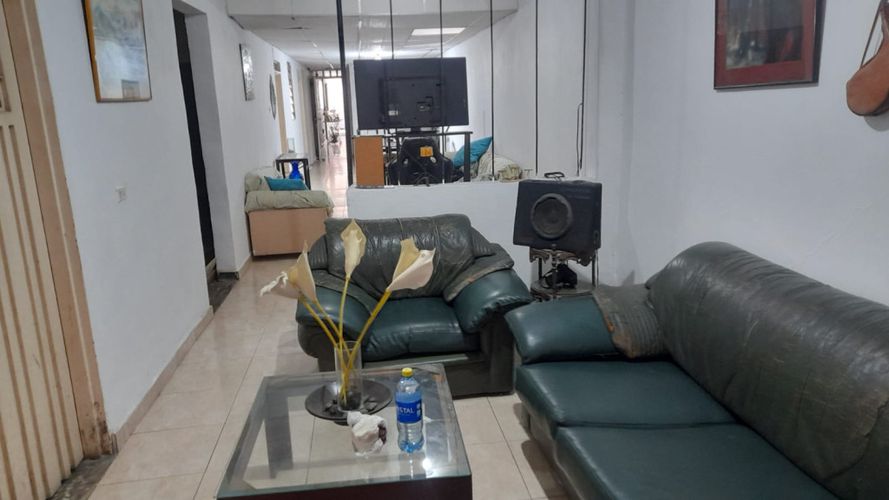 Casa de 6 alcobas en venta en Villa Colombia, Cali, 380 m² · foto 3 de 18