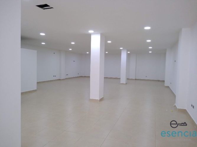 Bodega en arriendo en Colon, Medellín, 135 m² · foto 2 de 10
