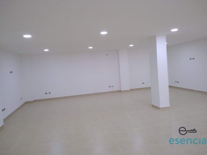 Bodega en arriendo en Colon, Medellín, 135 m² · foto 3 de 10