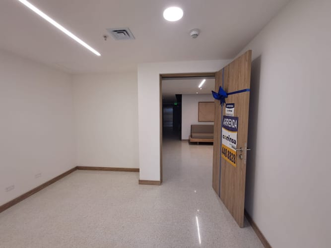 Consultorio en arriendo en Ciudad Del Río, Medellín, 38 m² · foto 5 de 11