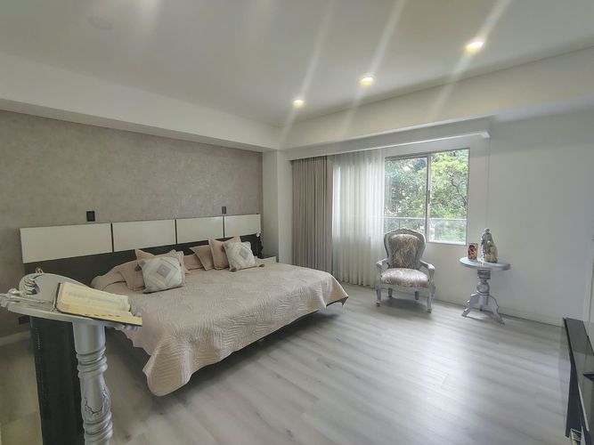 Apartamento de 4 alcobas en venta en El Poblado, Medellín, 235 m² · foto 13 de 20