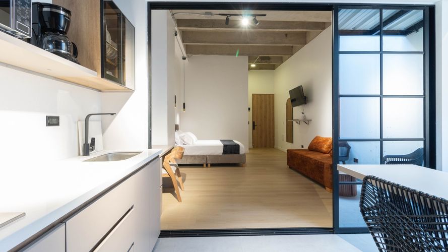 Edificio en venta en Laureles, Medellín, 840 m² · foto 6 de 19