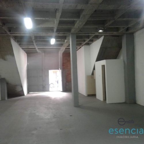 Bodega en arriendo en Belén, Medellín, 355 m² · foto 2 de 8