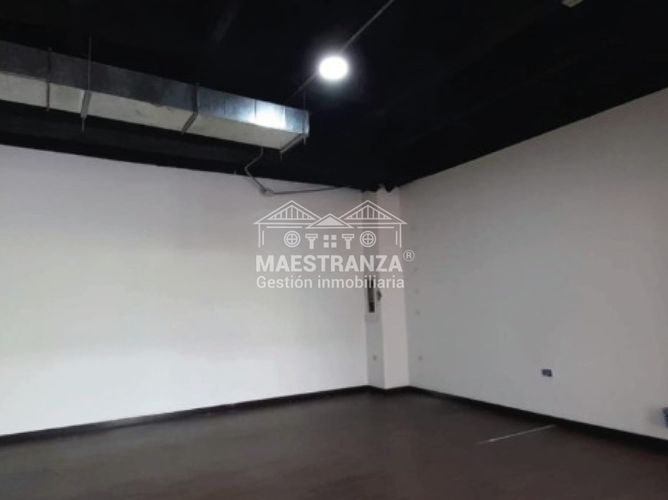 Local en venta en Milla De Oro, Medellín, 35 m² · foto 2 de 5