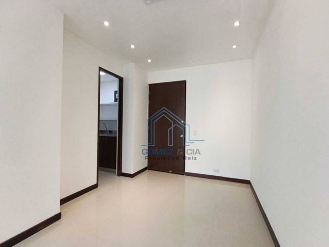 Oficina en arriendo en El Tesoro, Medellín, 40 m² · foto 6 de 7