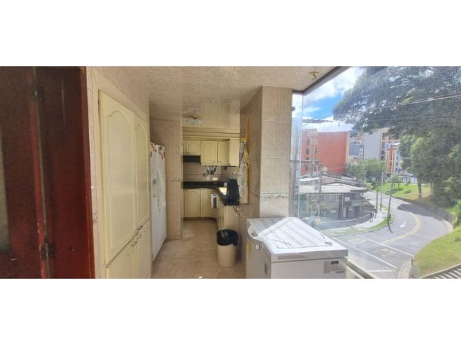 Apartamento de 4 alcobas en venta en Chapinero Alto, Bogotá, 223 m² · foto 15 de 22