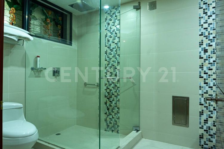 Casa de 6 alcobas en venta en Bosque Medina, Bogotá, 830 m² · foto 21 de 22