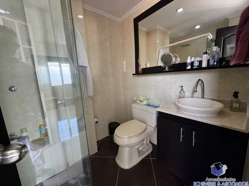 Apartamento en venta en Loma Del Indio, Medellín · foto 3 de 18