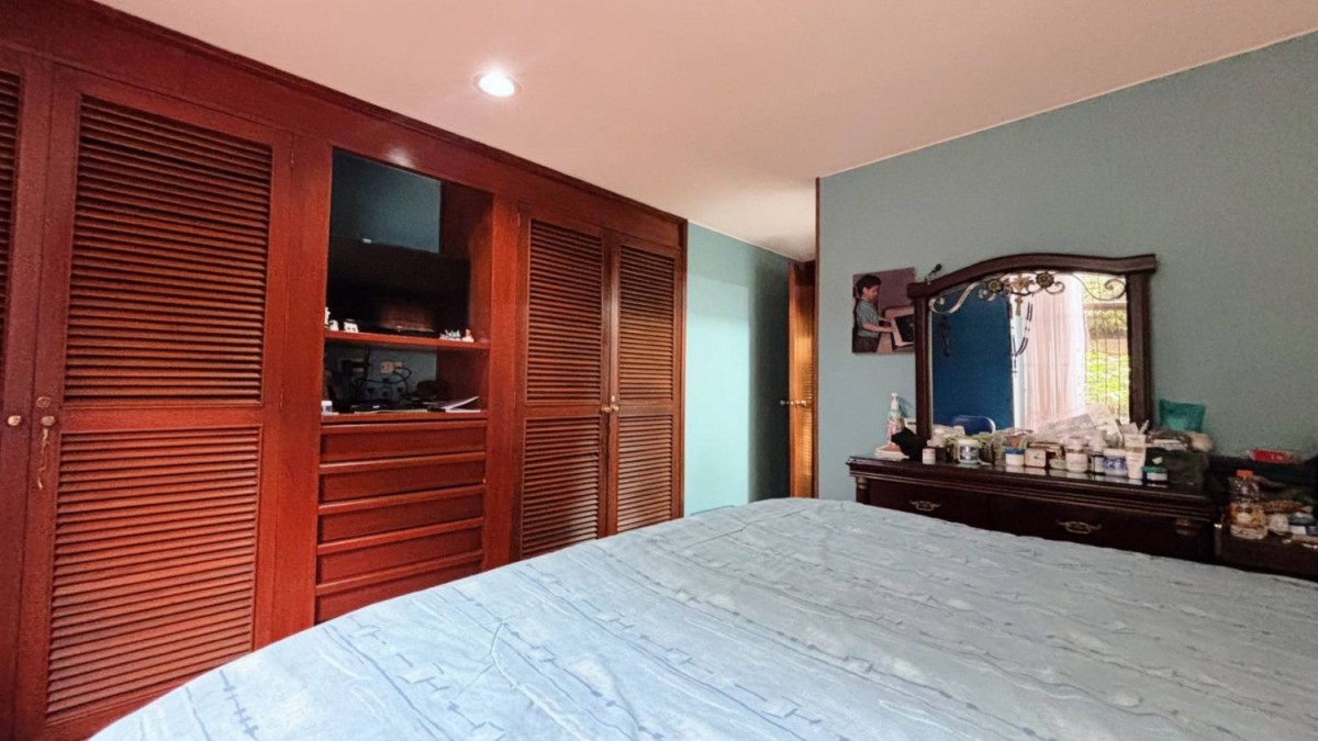 Apartamento en venta en Los Rosales, Bogotá · foto 19 de 22