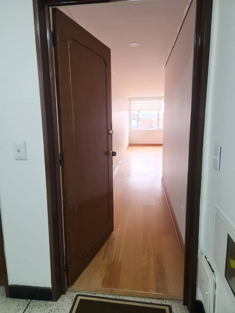 Apartamento en venta en Santa Barbara Central, Bogotá · foto 2 de 23