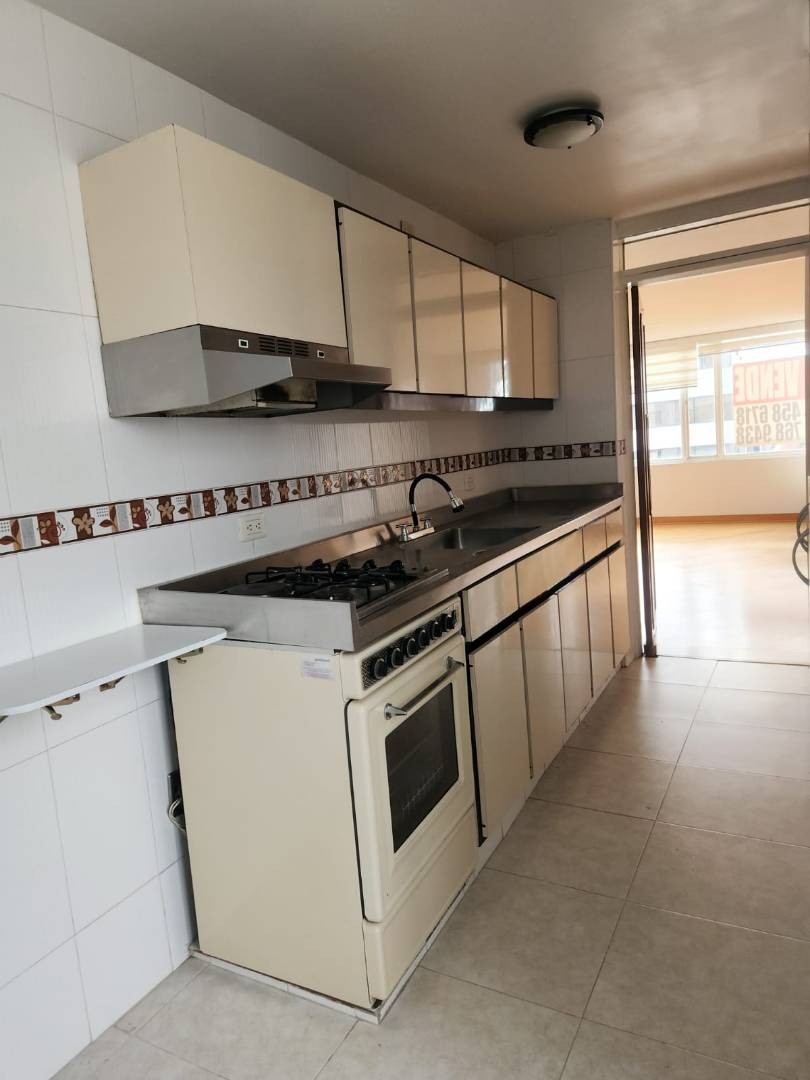 Apartamento en venta en Santa Barbara Central, Bogotá · foto 17 de 23