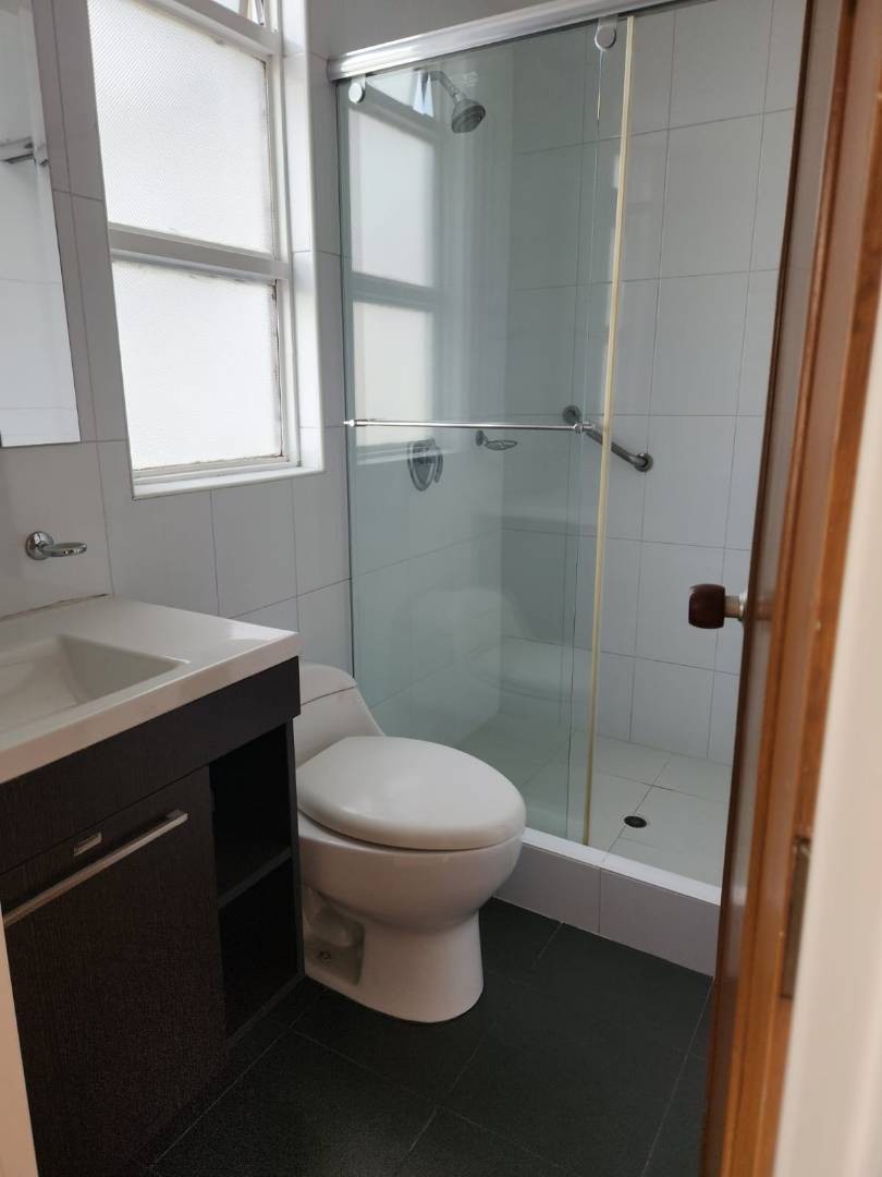 Apartamento en venta en Santa Barbara Central, Bogotá · foto 21 de 23