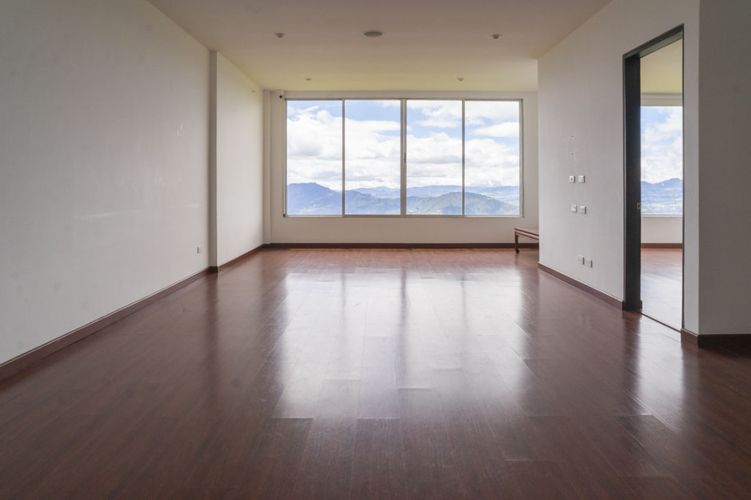 Casa de 4 alcobas en arriendo en Yerbabuena, Sopó, 440 m² · foto 9 de 24