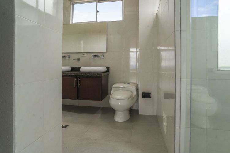 Casa de 4 alcobas en arriendo en Yerbabuena, Sopó, 440 m² · foto 20 de 24