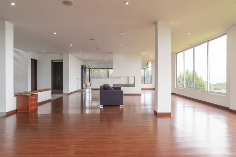 Casa de 4 alcobas en venta en Yerbabuena, Sopó, 440 m² · foto 4 de 24