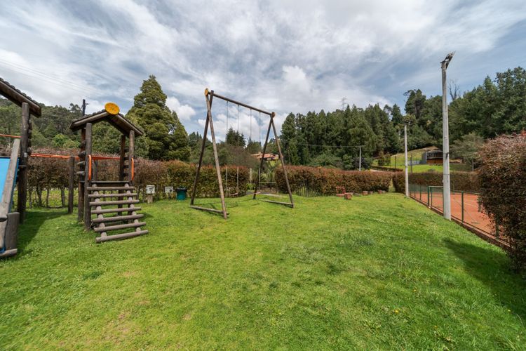 Lote en venta en El Volcan, La Calera, 1874 m² · foto 9 de 14