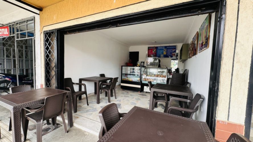 Casa de 8 alcobas en venta en Villagorgona, Candelaria, 252 m² · foto 2 de 21