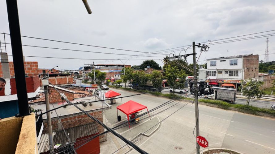 Casa de 8 alcobas en venta en Villagorgona, Candelaria, 252 m² · foto 5 de 21
