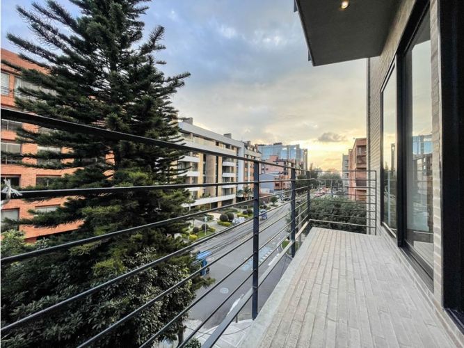 Apartamento de 3 alcobas en venta en Chicó Navarra, Bogotá, 147 m² · foto 8 de 19