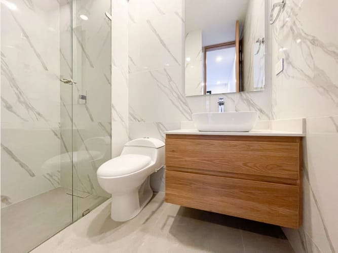 Apartamento de 3 alcobas en venta en Chicó Navarra, Bogotá, 147 m² · foto 9 de 19