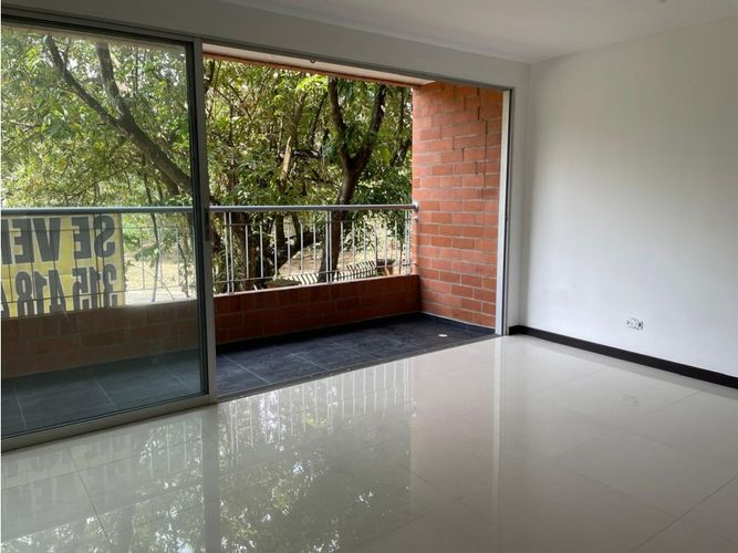 Apartamento en venta en Ciudad Jardin, Cali · foto 3 de 11